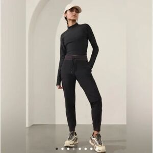 Athleta Headlands Hybrid Trek Mid Rise Jogger Stretch Abrasion-Resistant UPF 50+